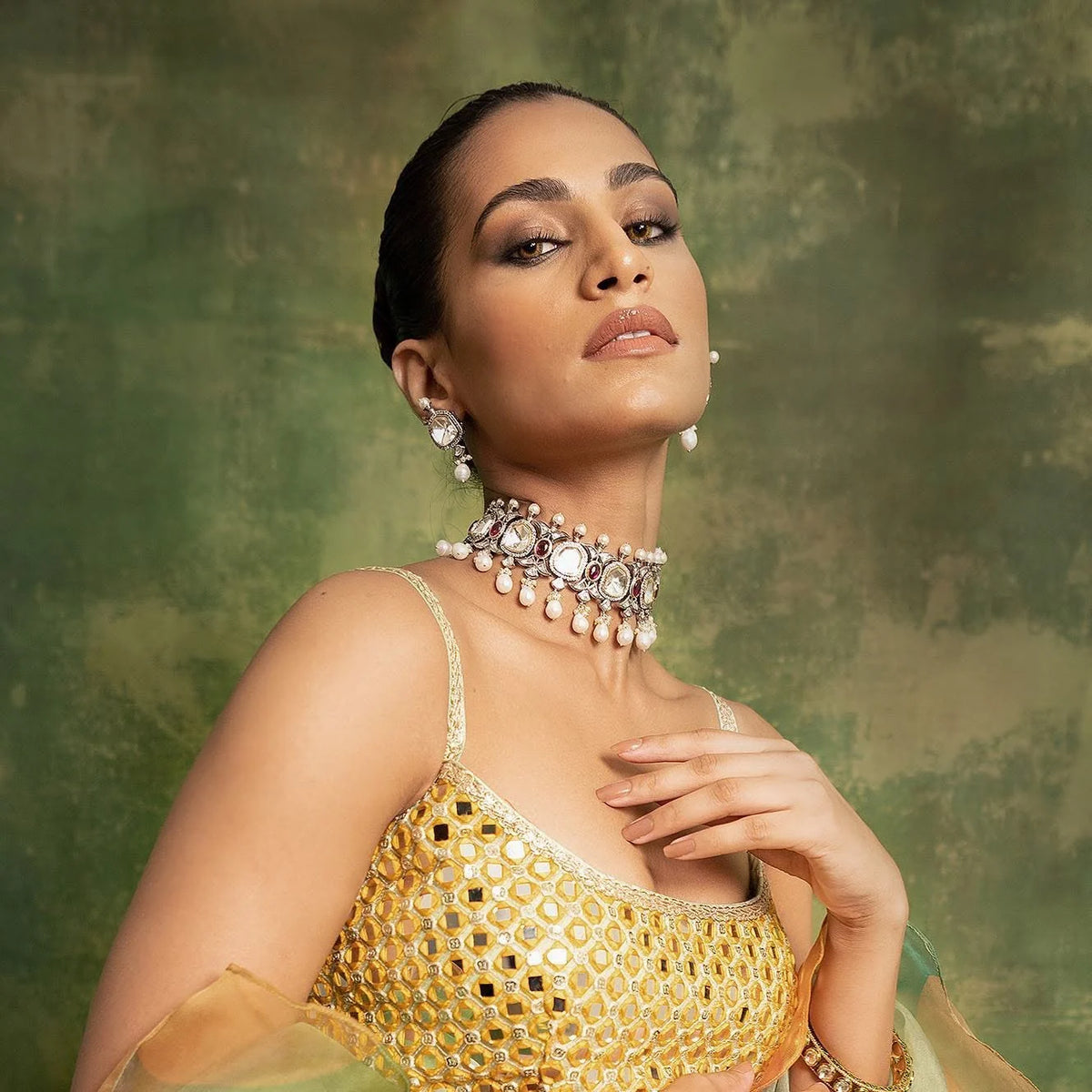 Kinahh pearl and stone choker campaign